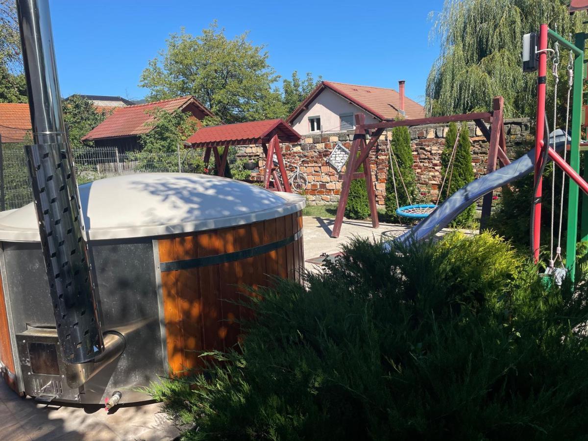 Pensiunea Casa Rica Călimăneşti Kültér fotó