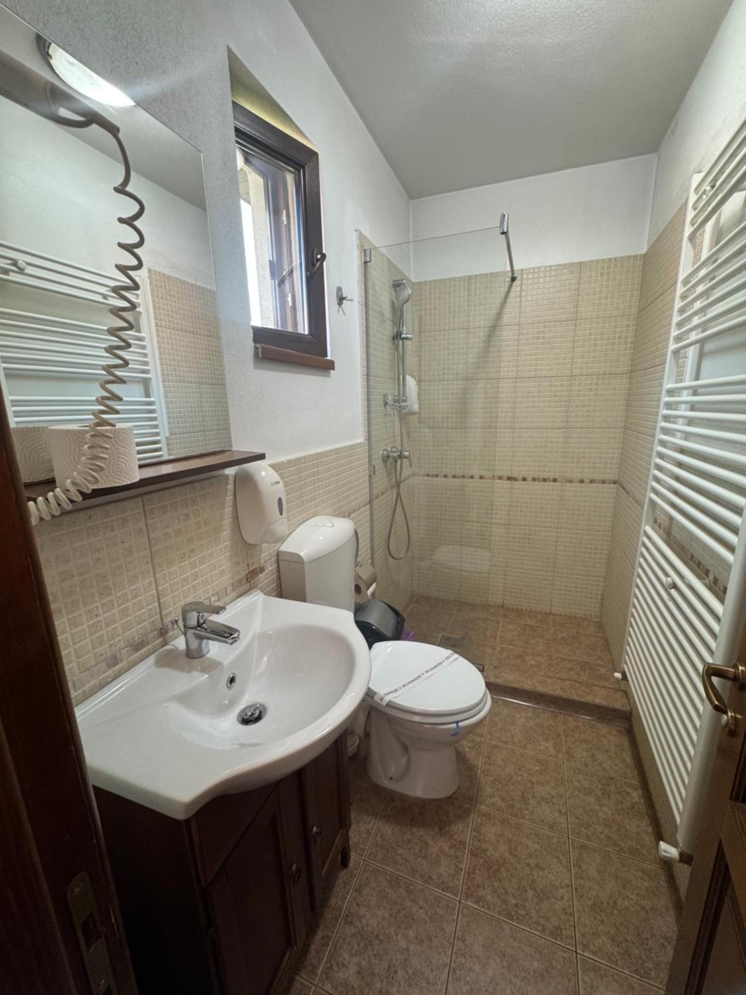 Pensiunea Casa Rica Călimăneşti Kültér fotó